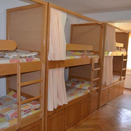 Hostel Valentin 2 Skopje Esterno foto