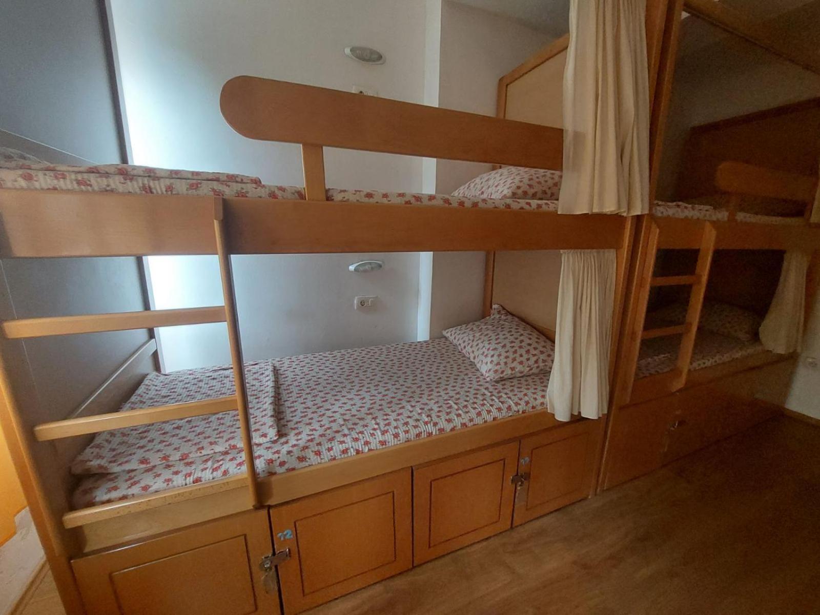 Hostel Valentin 2 Skopje Esterno foto