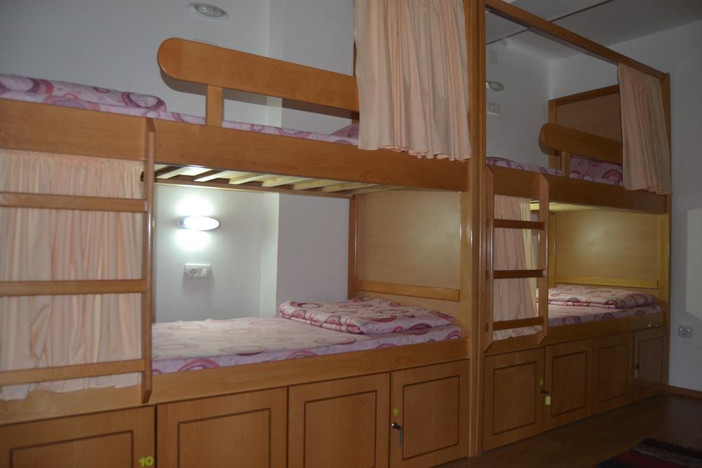 Hostel Valentin 2 Skopje Camera foto