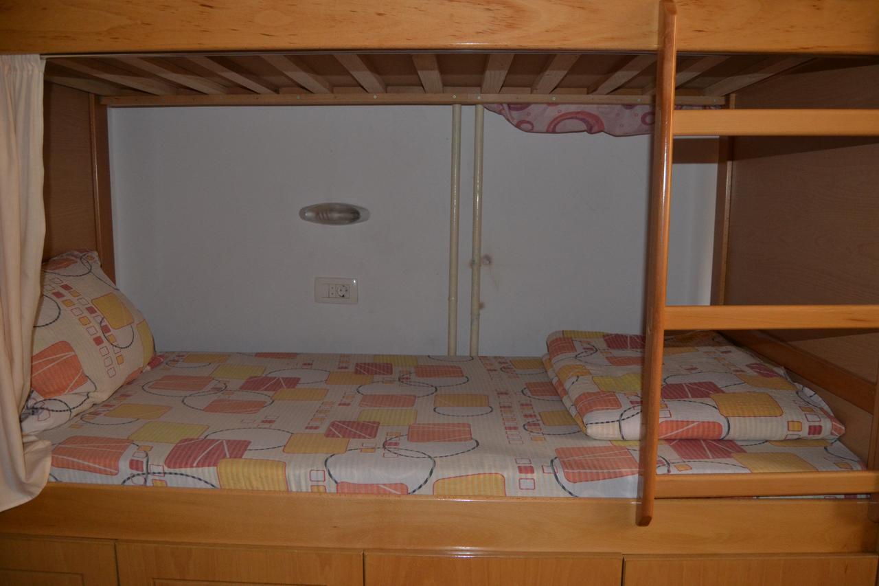 Hostel Valentin 2 Skopje Esterno foto