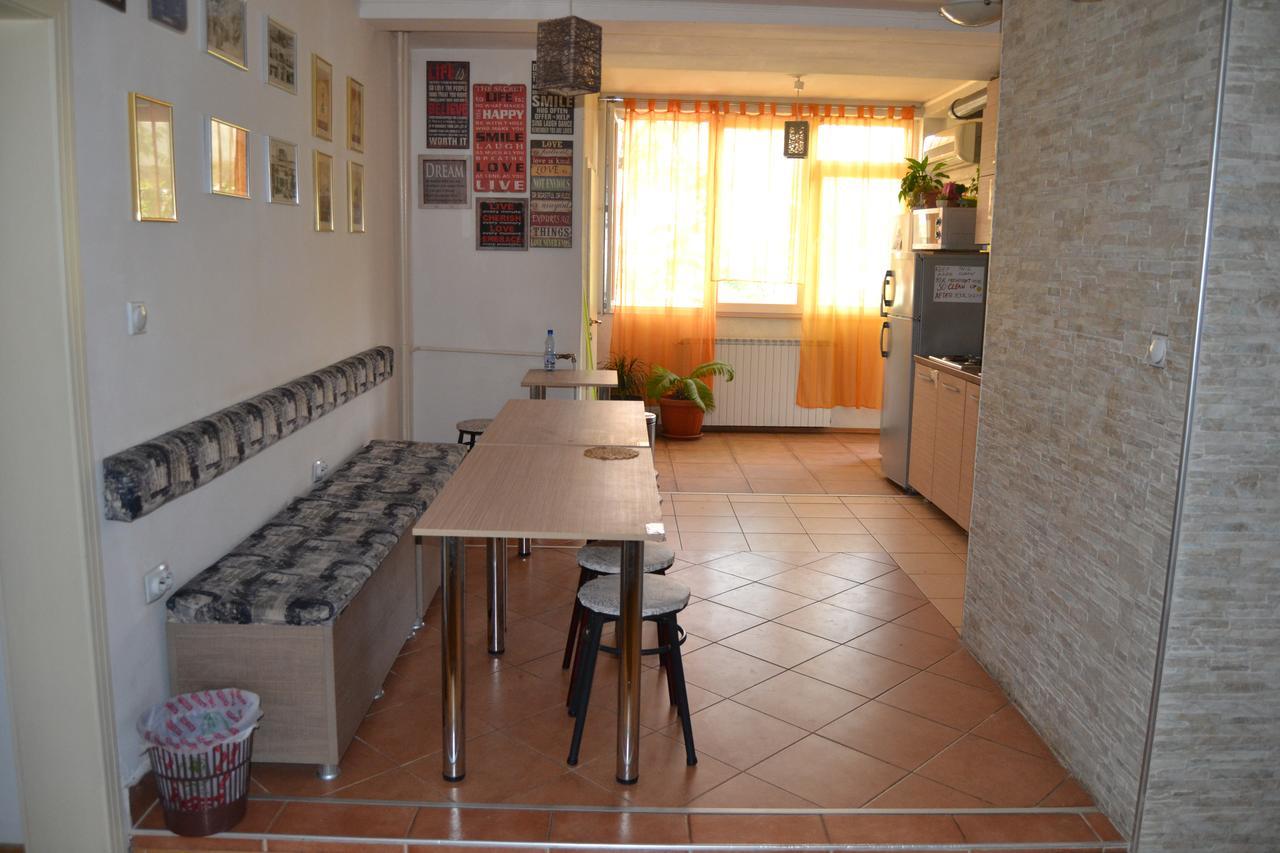 Hostel Valentin 2 Skopje Esterno foto
