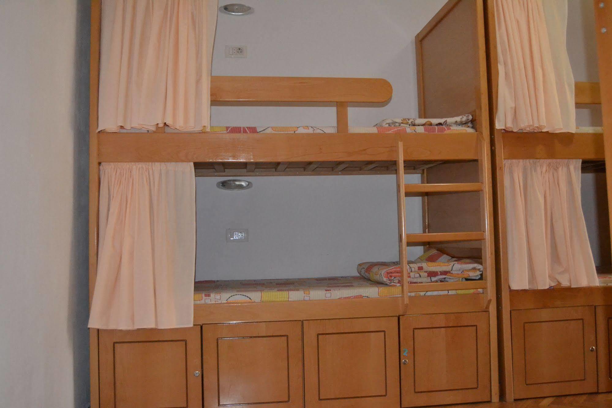 Hostel Valentin 2 Skopje Esterno foto