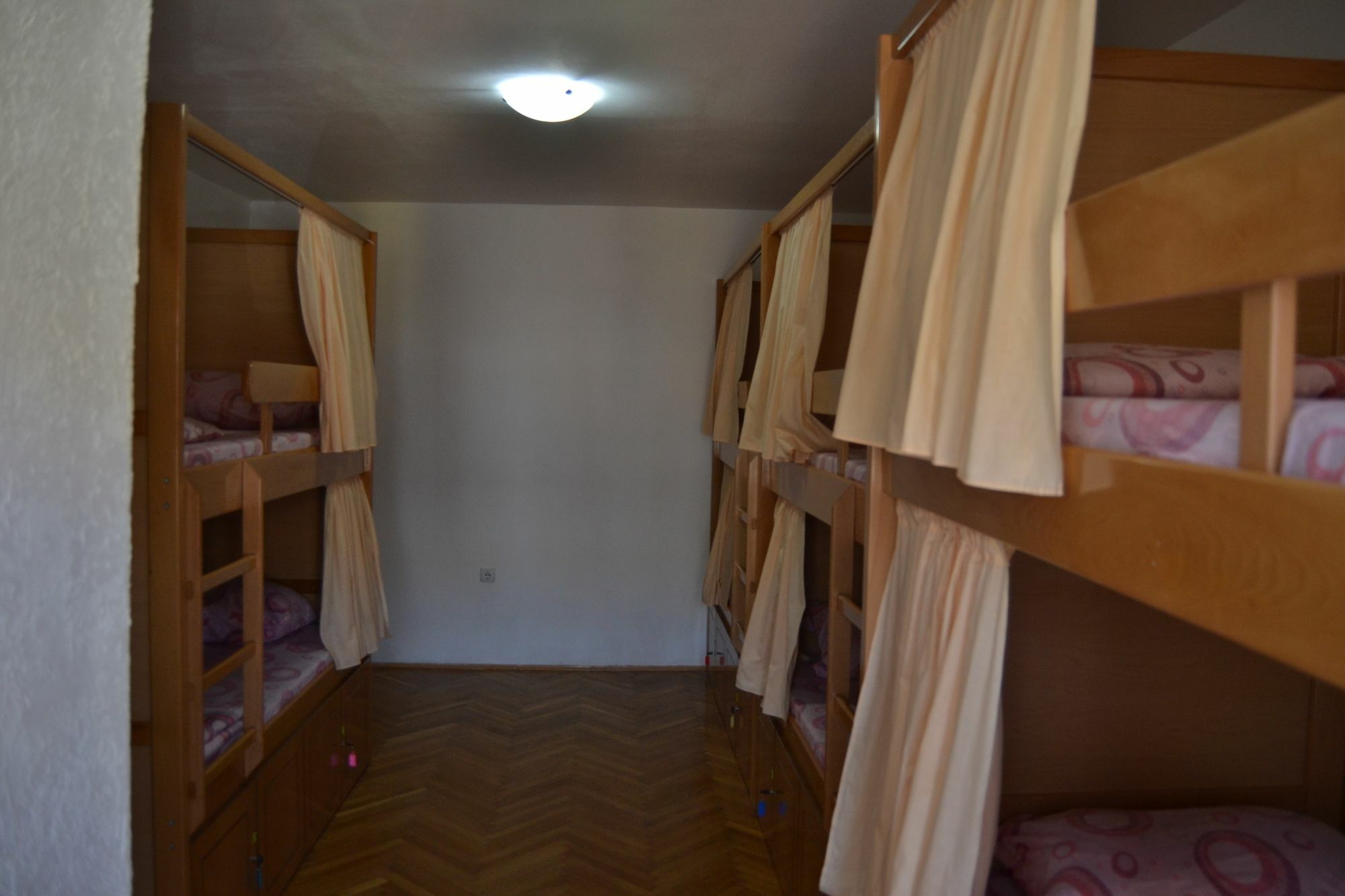 Hostel Valentin 2 Skopje Esterno foto